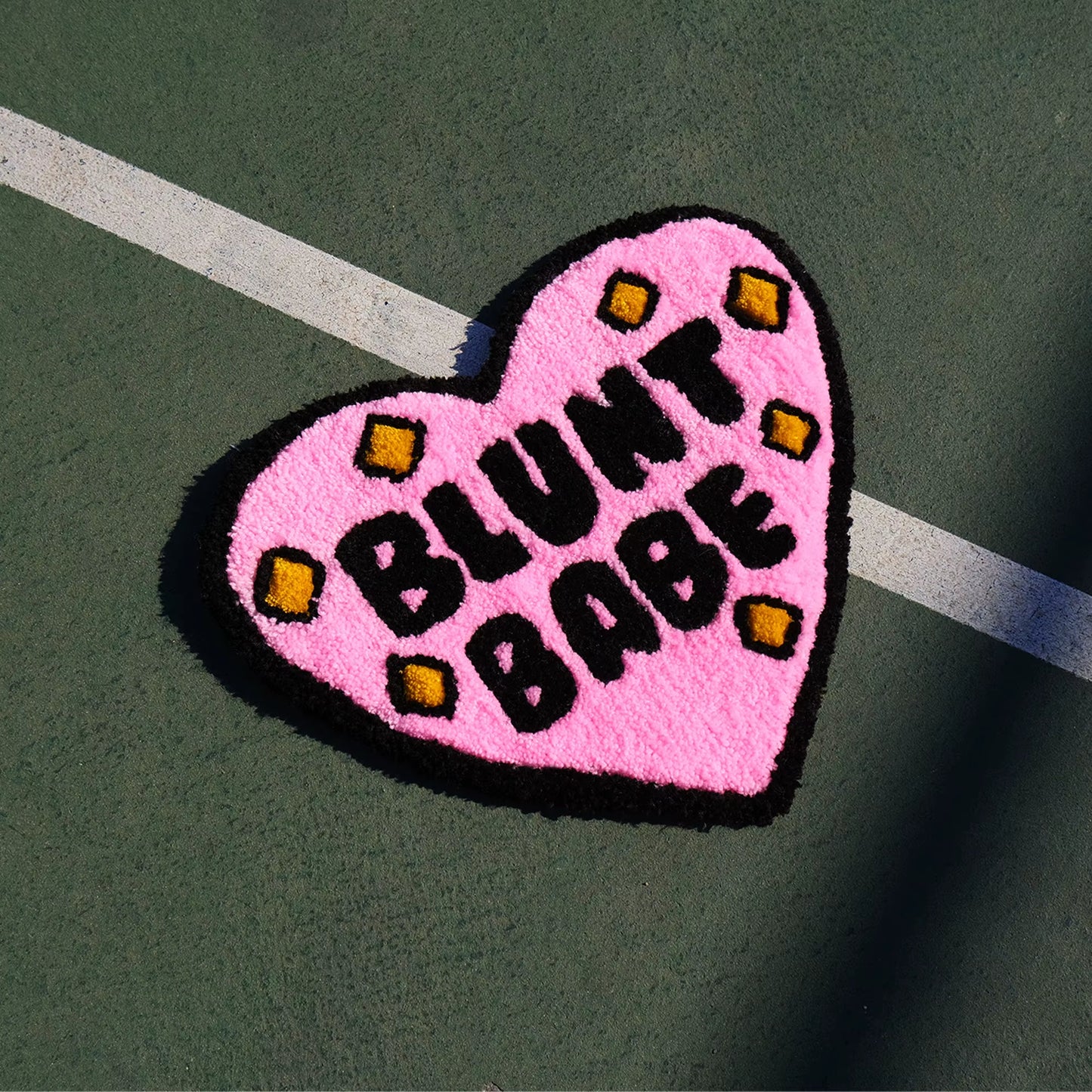 Blunt Babe Tufting Rug 100% Handmade Pink Heart Shape Tufted Rug Bathmat Bedroom Carpet Cloakroom Mat Floor Pad Home Decor