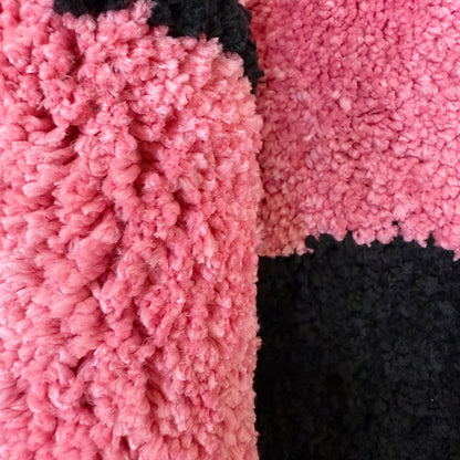 Pink Skull Shaped Tufted Rug, Gothic Aesthetic Home Decor, Non-Slip Floor Mat for Bedroom Living Room