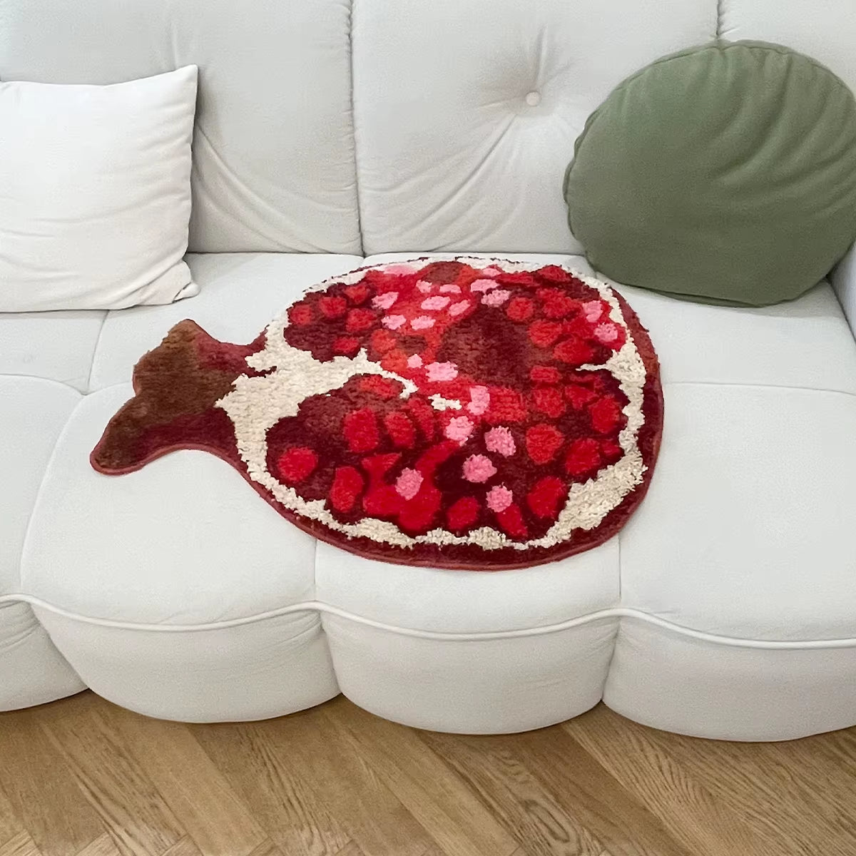 Pomegranate Shaped Tufted Rug Decorative Living Room Carpet Bedroom Area Modern Cute Trendy Cool Thickened Luxury Cloakroom Mat
